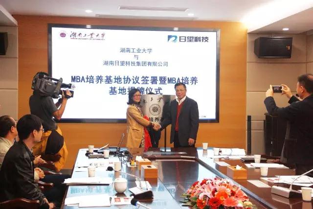 邵東縣宋家塘雙喜婚慶服務(wù)中心,婚慶策劃,婚車服務(wù),氣模拱門(mén),慶典服務(wù),宴會(huì)服務(wù)